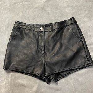 Forever 21 faux leather shorts size small